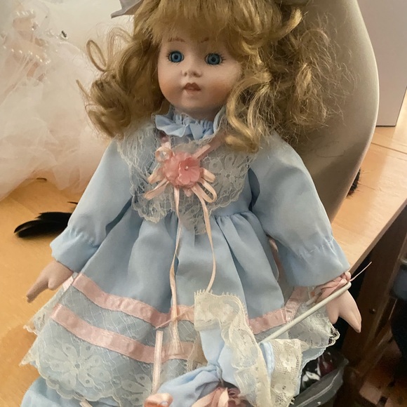 boy or girl BABY SHOWER VINTAGE. Hat 🩷💙Plus beautiful porcelain doll 🩷💙 - Picture 5 of 13